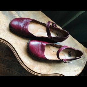 Sofft mary jane flats maroon